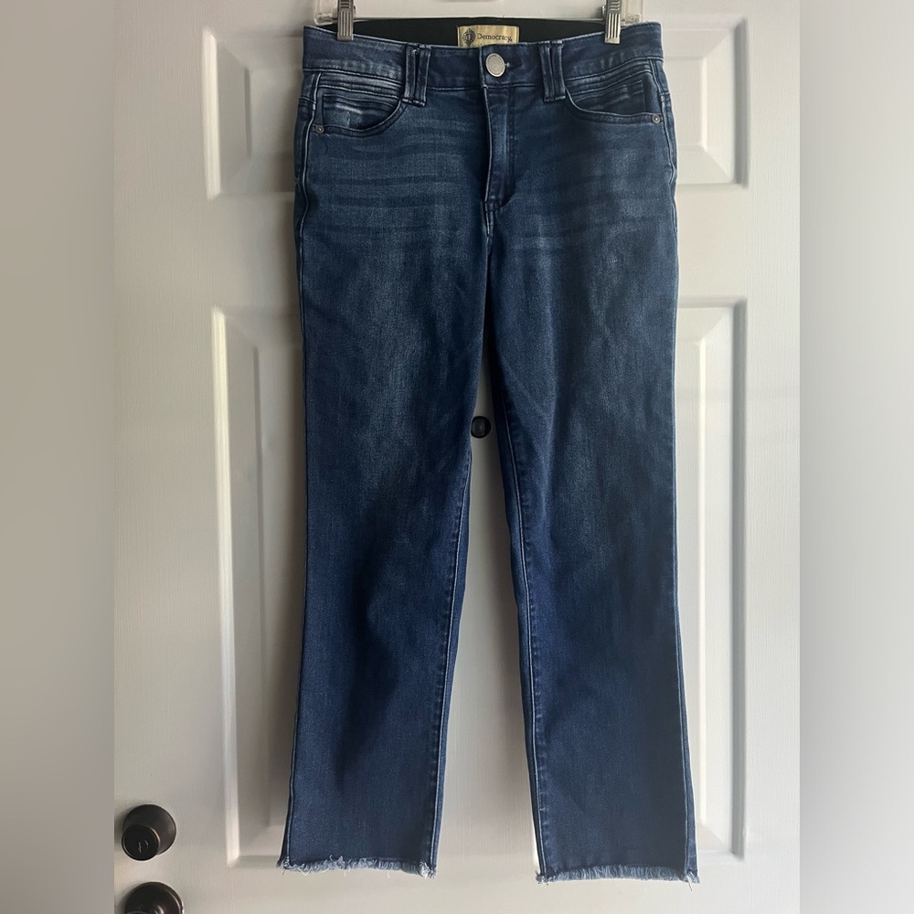 Democracy Jeans Straight Leg Midrise Size 6
